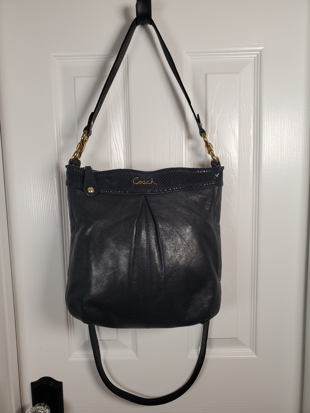 Coach - Ashley - Leather - Hippie Crossbody / Shoulder Bag - Black - F20114 - Picture 3 of 17